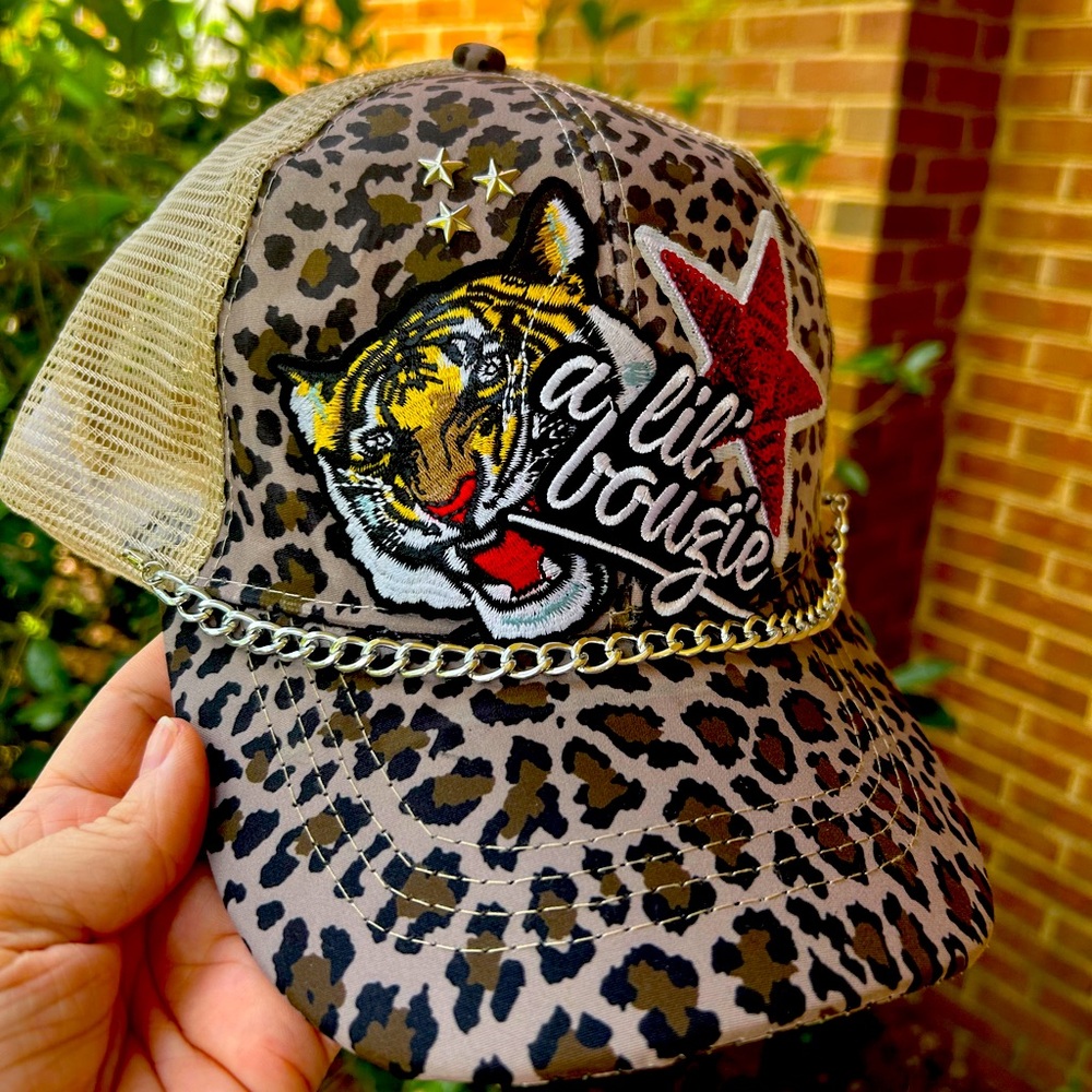 Cheetah trucker hat, removable chain included